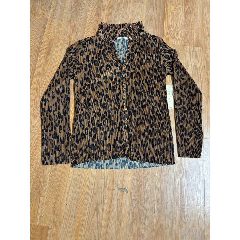 Cyrus Women's Leopard Print‎ Ribbed Mock Neck Button Front Top Size S